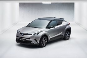 Toyota C-HR ir Hilux debiutas Ženevos automobilių parodoje 2016