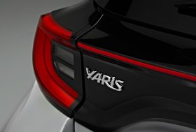 "Yaris GR Sport"